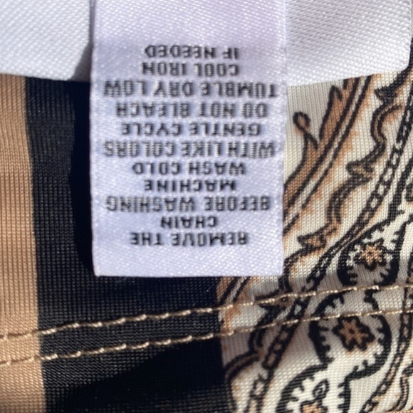 🔥🔥HPX2 Make a Statement: The HPX2 Bold Bandana Tank with Chain Straps‎ - Picture 4 of 6